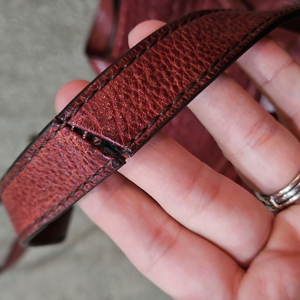 FOSSIL Emi Wine Leather Saddle Bag Crossbody Large Tassel - Picture 6 of 7